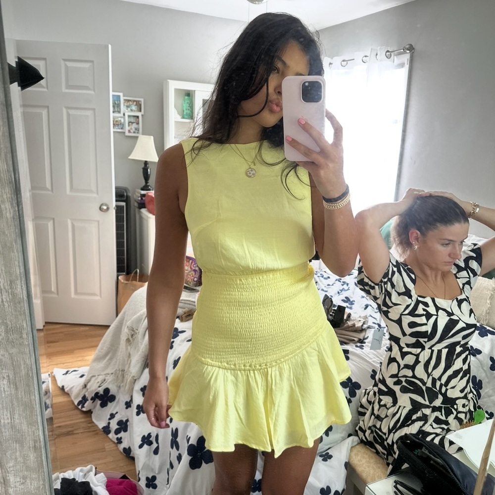 Hello Molly Yellow Mini Dreas - Picture 4 of 4